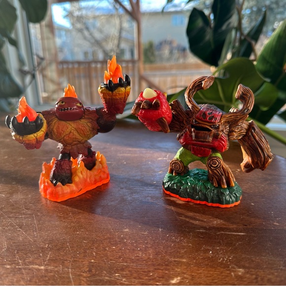 Skylanders Giants PS3 Game Portal Of Power 0000502 16 Figures Lot TESTED WORKS - Picture 7 of 12